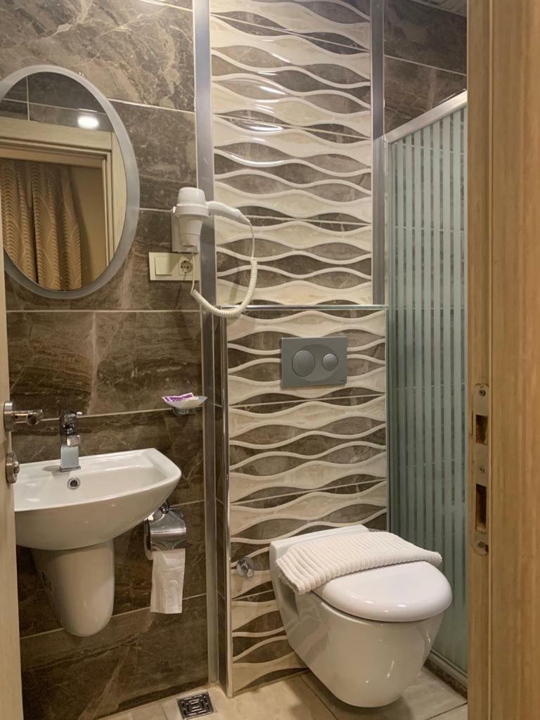 Venus Hotel Taksim Истанбул Екстериор снимка
