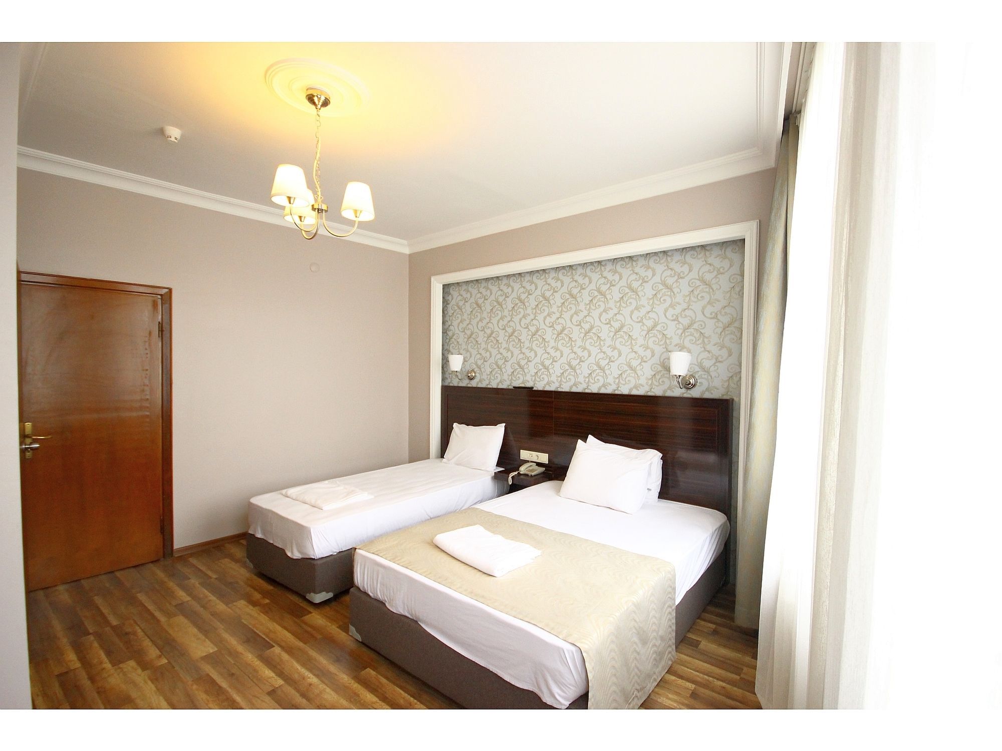 Venus Hotel Taksim Истанбул Екстериор снимка